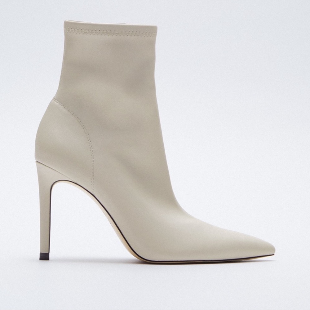 Zara Off-white leather boots (39)